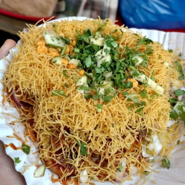 Best Street Food in Mumbai: Must-Try Delights